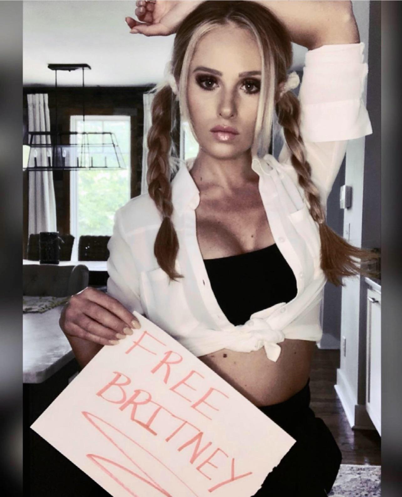 Tomi Lahren | Scrolller