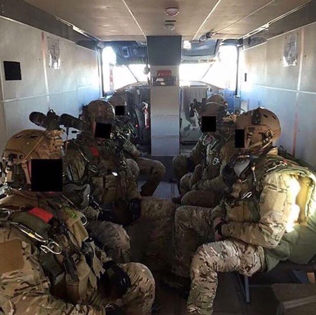 US Army Rangers assigned to the Regimental Reconnaissance Company ...