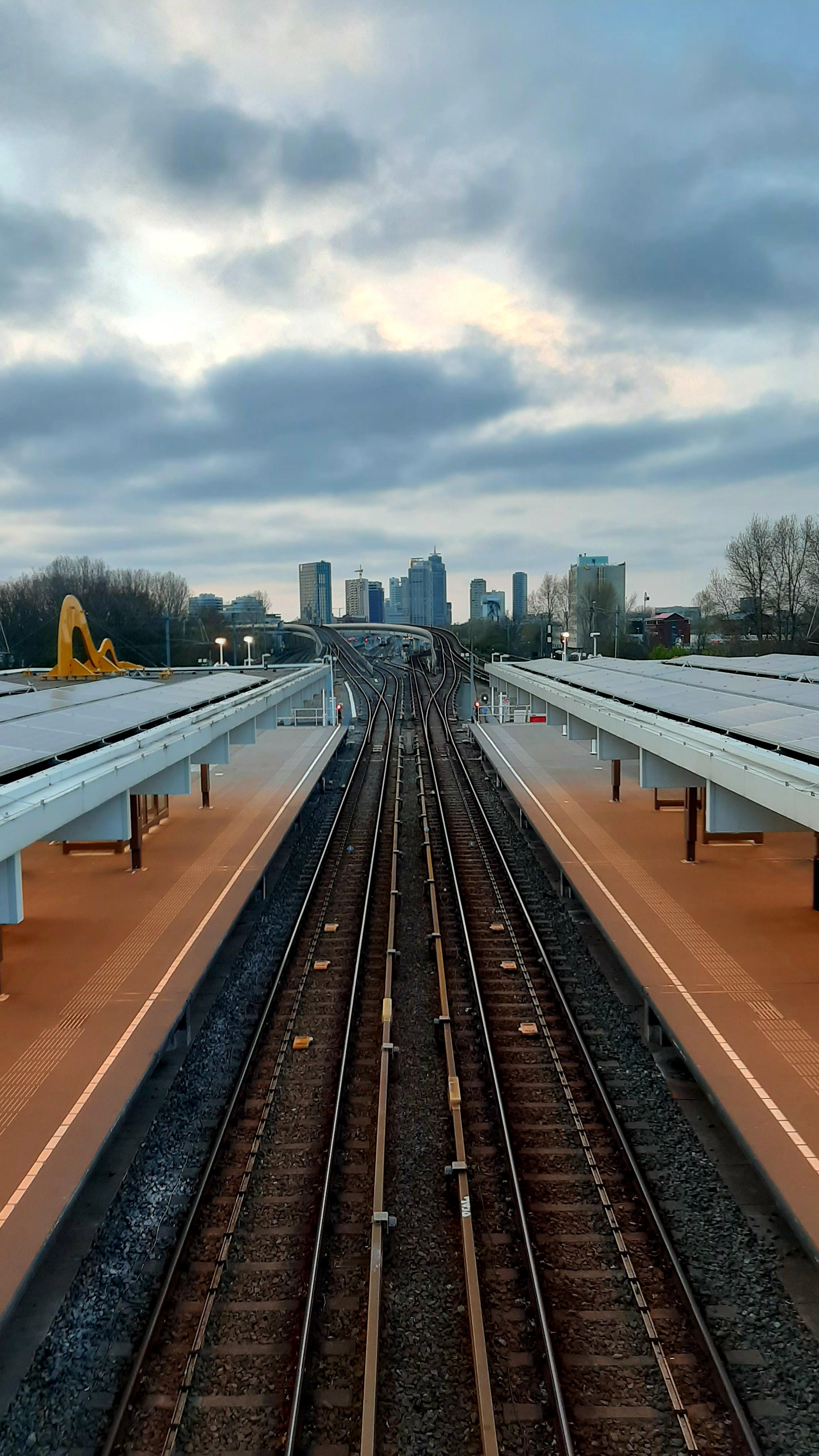 Van der Madeweg station, Amsterdam Scrolller