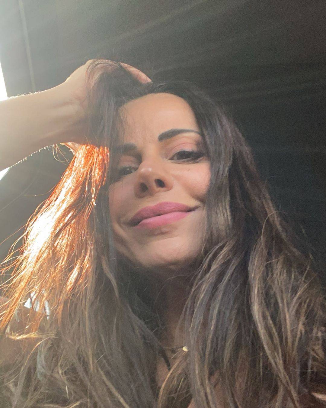 Viviane Araujo, Scrolller