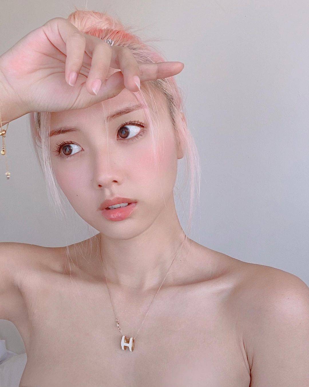 Vyvan Le Scrolller