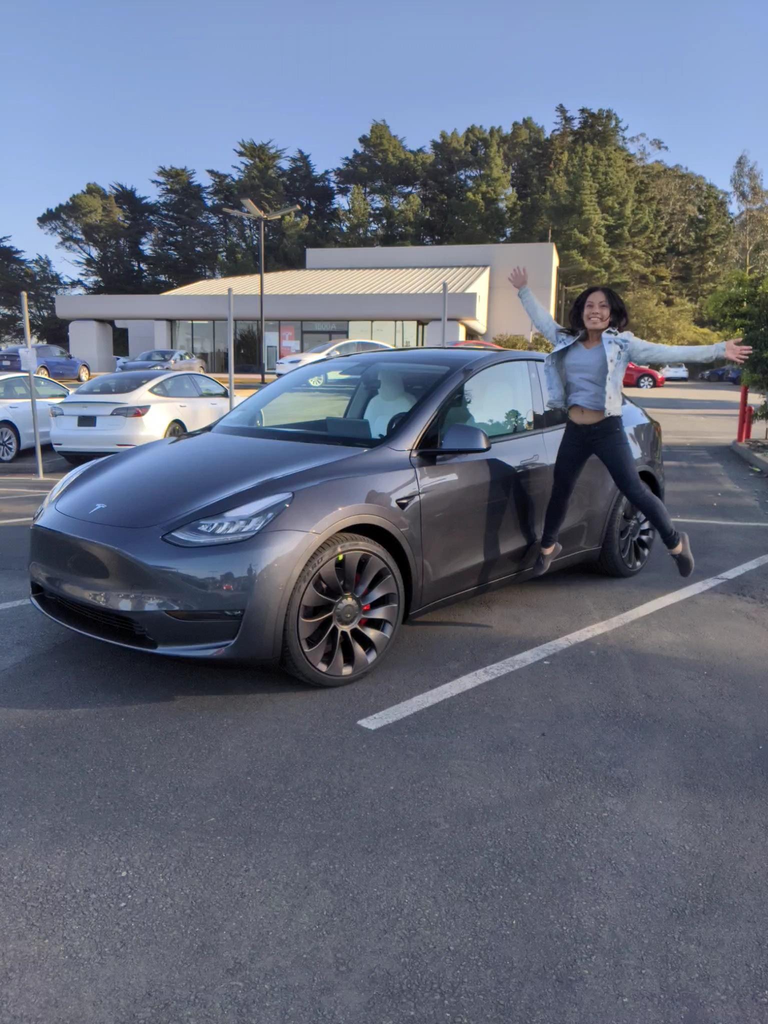 We bought a car! | Scrolller