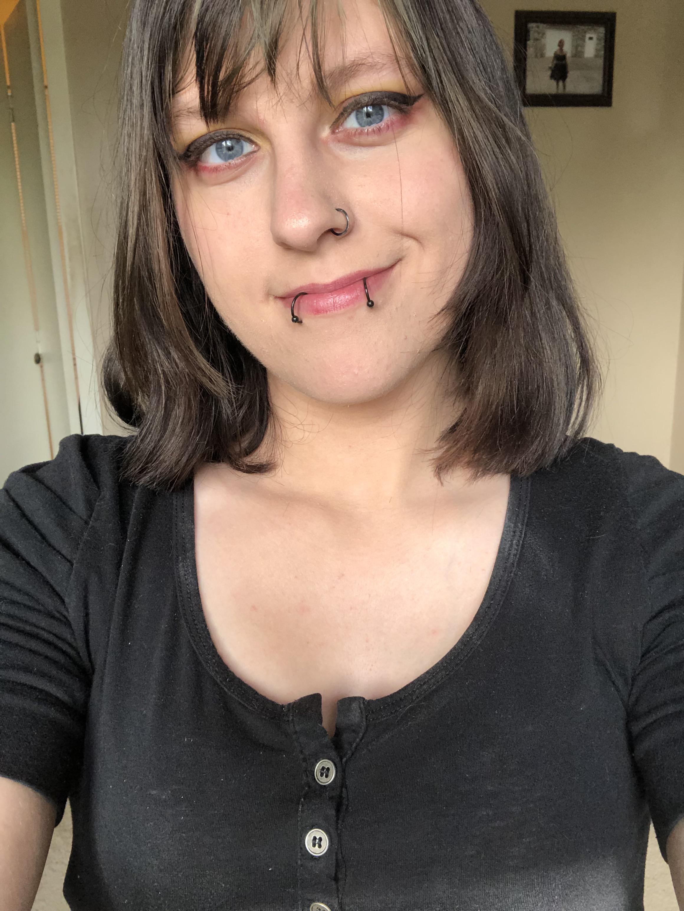 what I wore to work today 💕💕 Scrolller