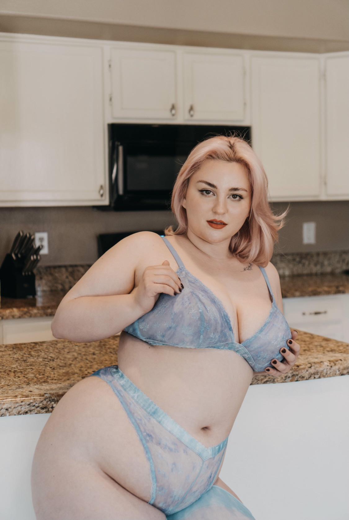 Yes I do the cooking yes I do the cleaning 😘 | Scrolller
