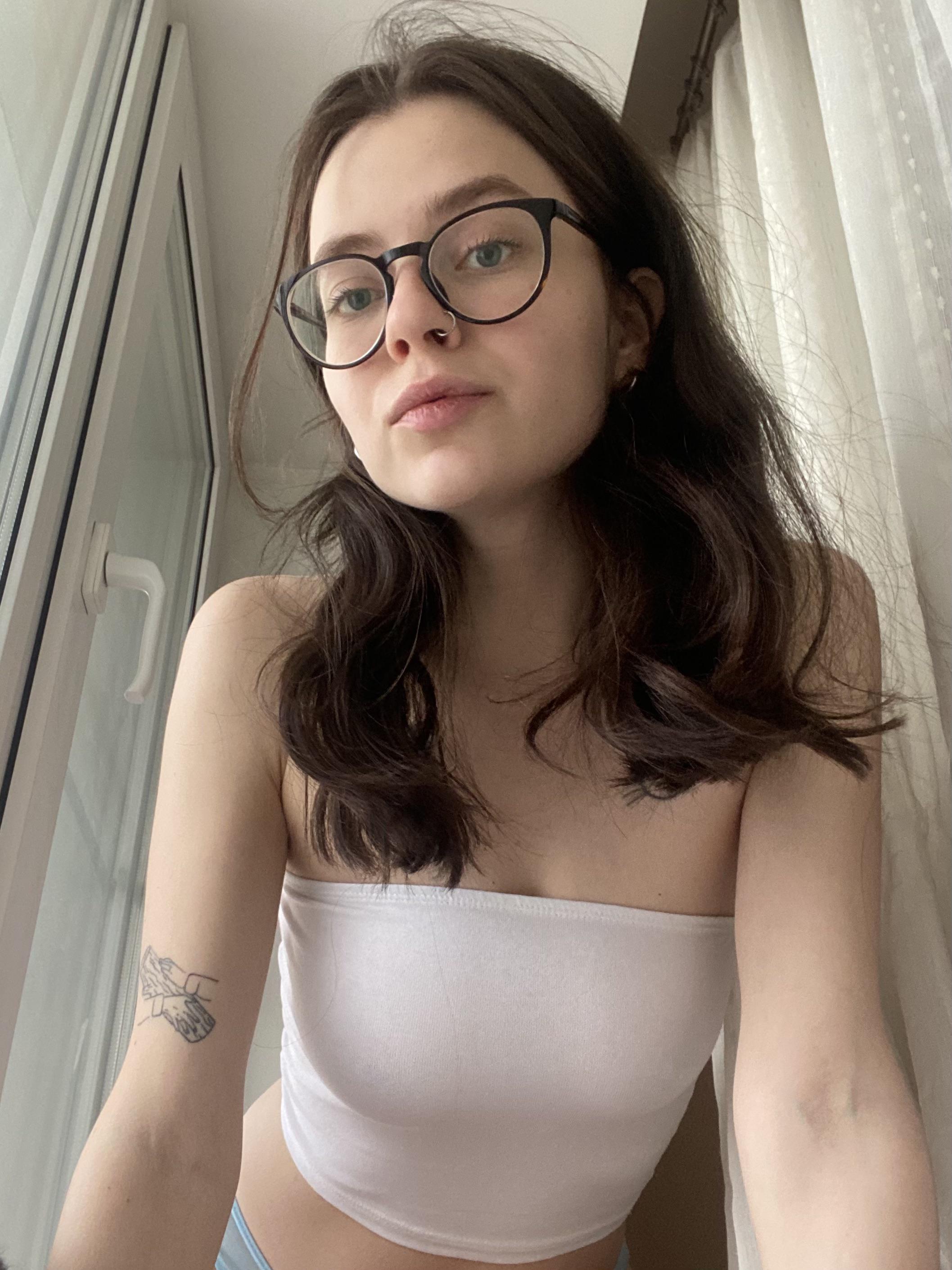 Your Dream Girl Scrolller your-dream-girl-scrolller