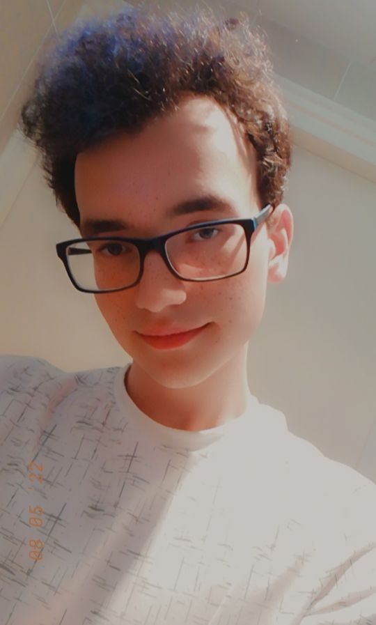 [17m] hey! I'm a very bored Dutch guy who could use some company and a ...