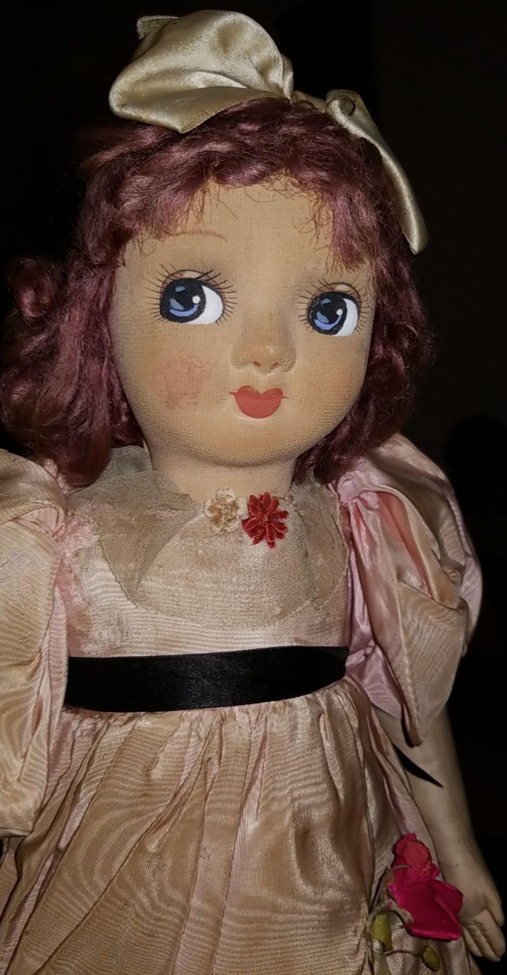 Antique Doll Identification Scrolller