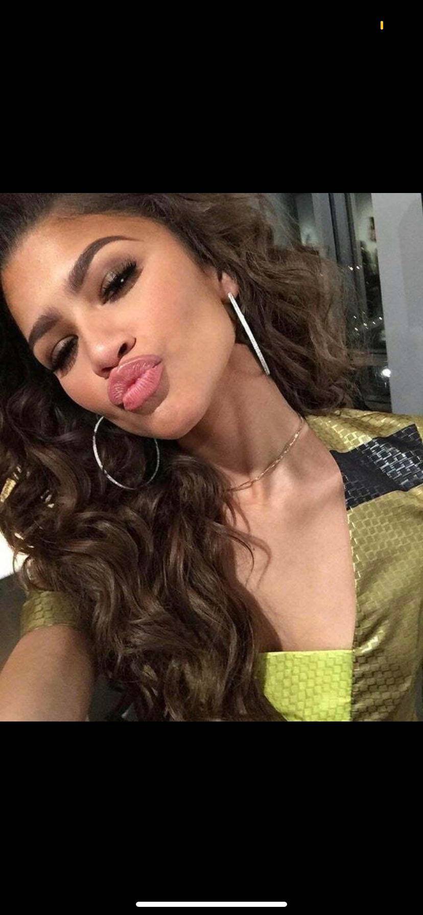 Any Wanna Cum All Over Zendaya Cute Face Scrolller