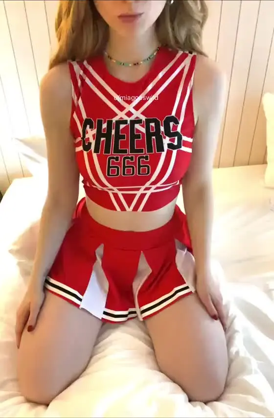 Can I show you what I learned at cheer practice today?😊 | Scrolller