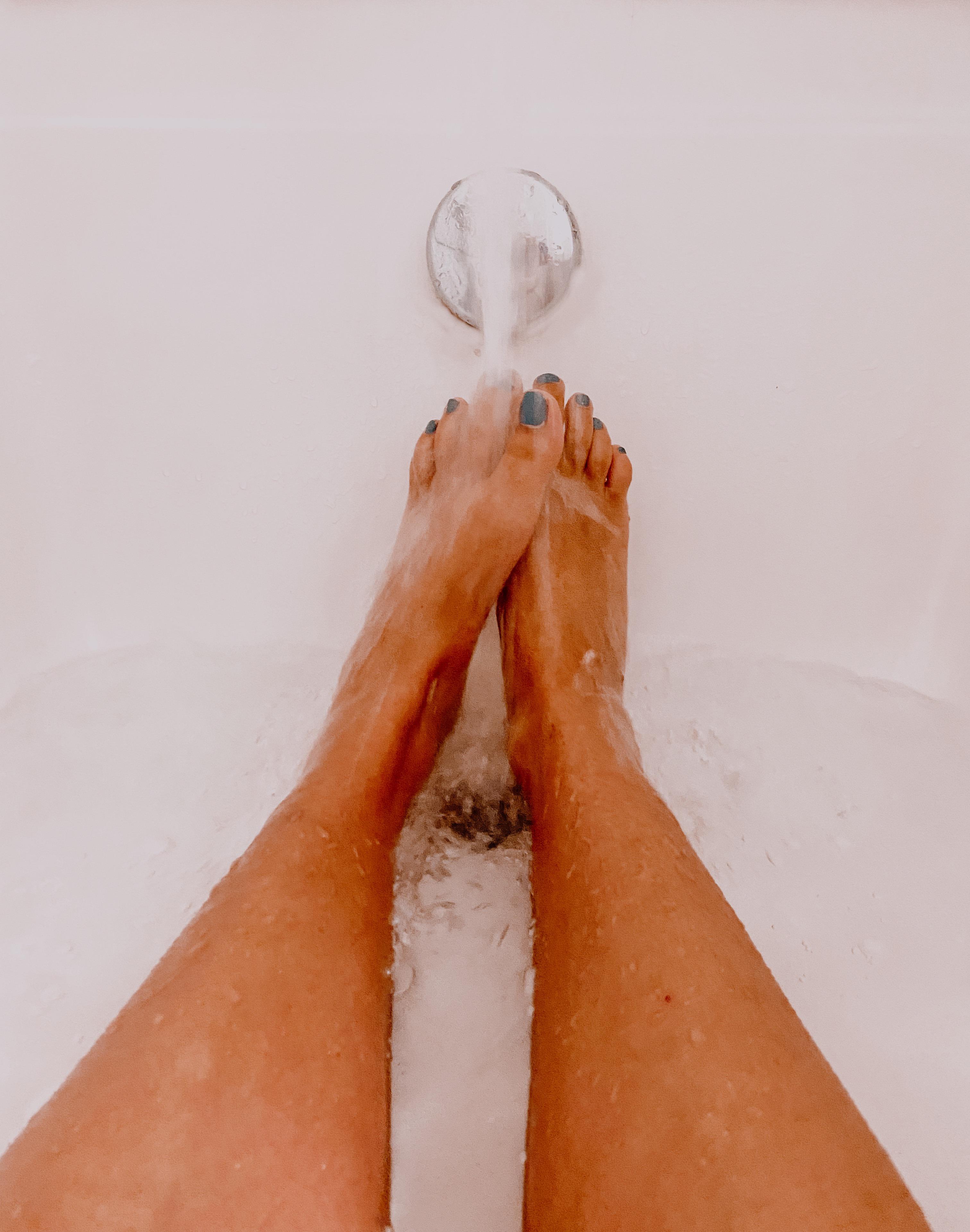 Clean toes 🤪 DMs welcome!! My gallery is full 🥰 | Scrolller
