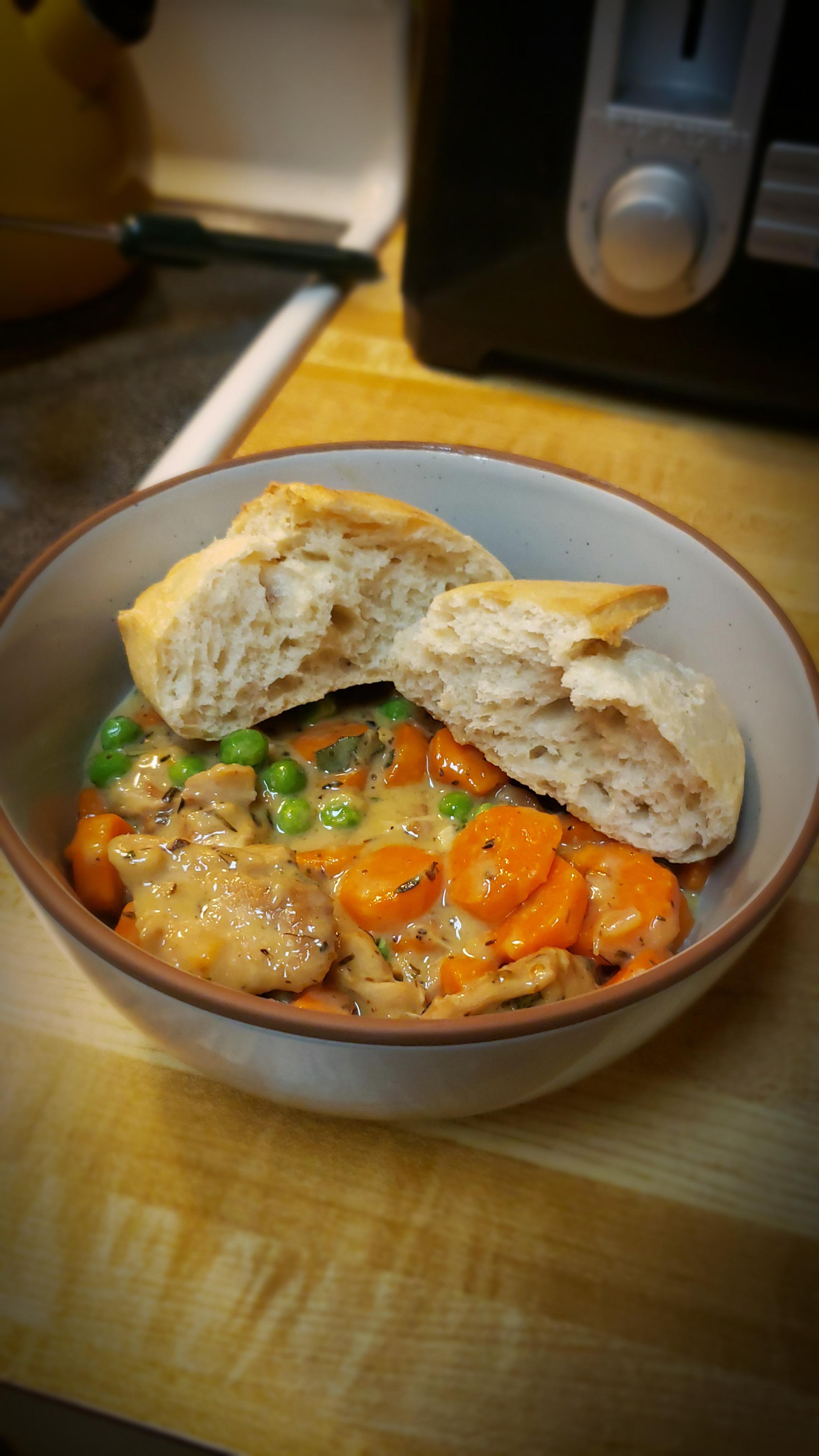 Creamy white wine chicken stew! Scrolller