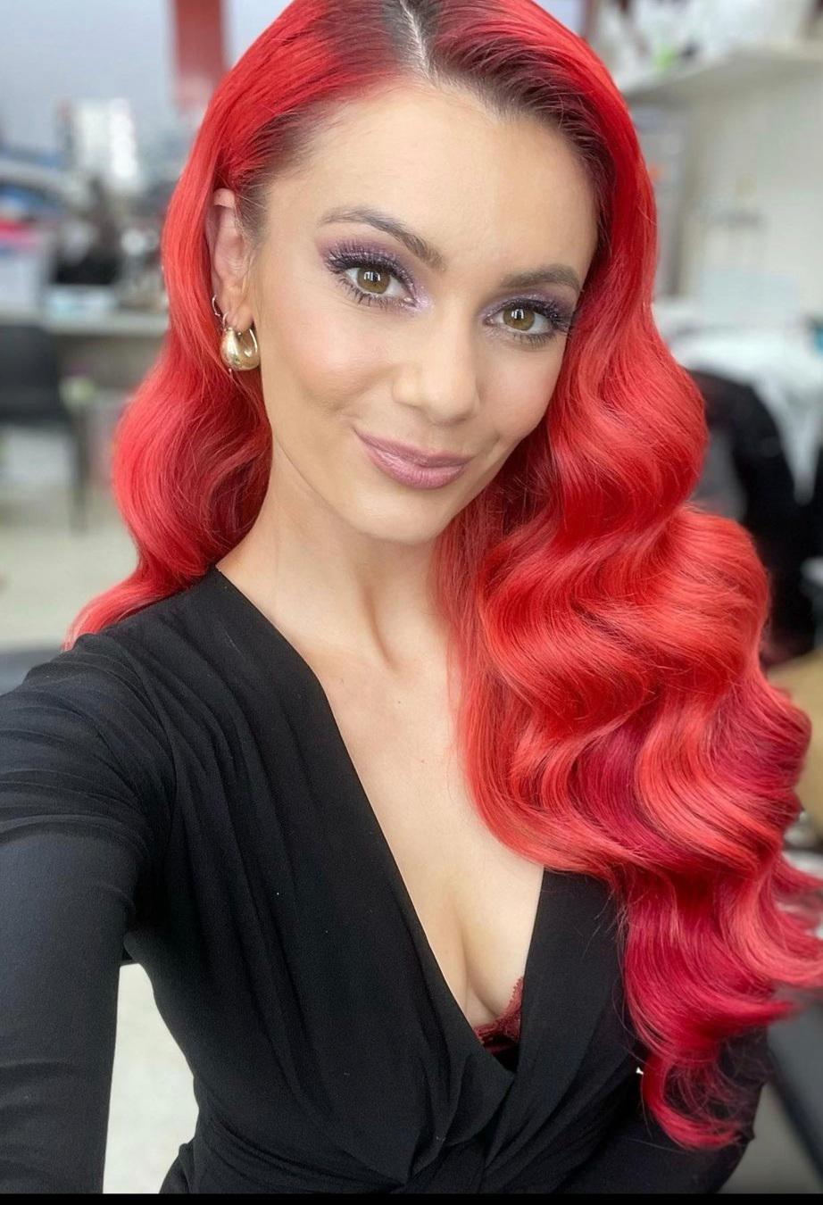 Dianne Buswell | Scrolller