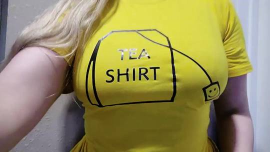 Did I hide my G cups well? Scrolller