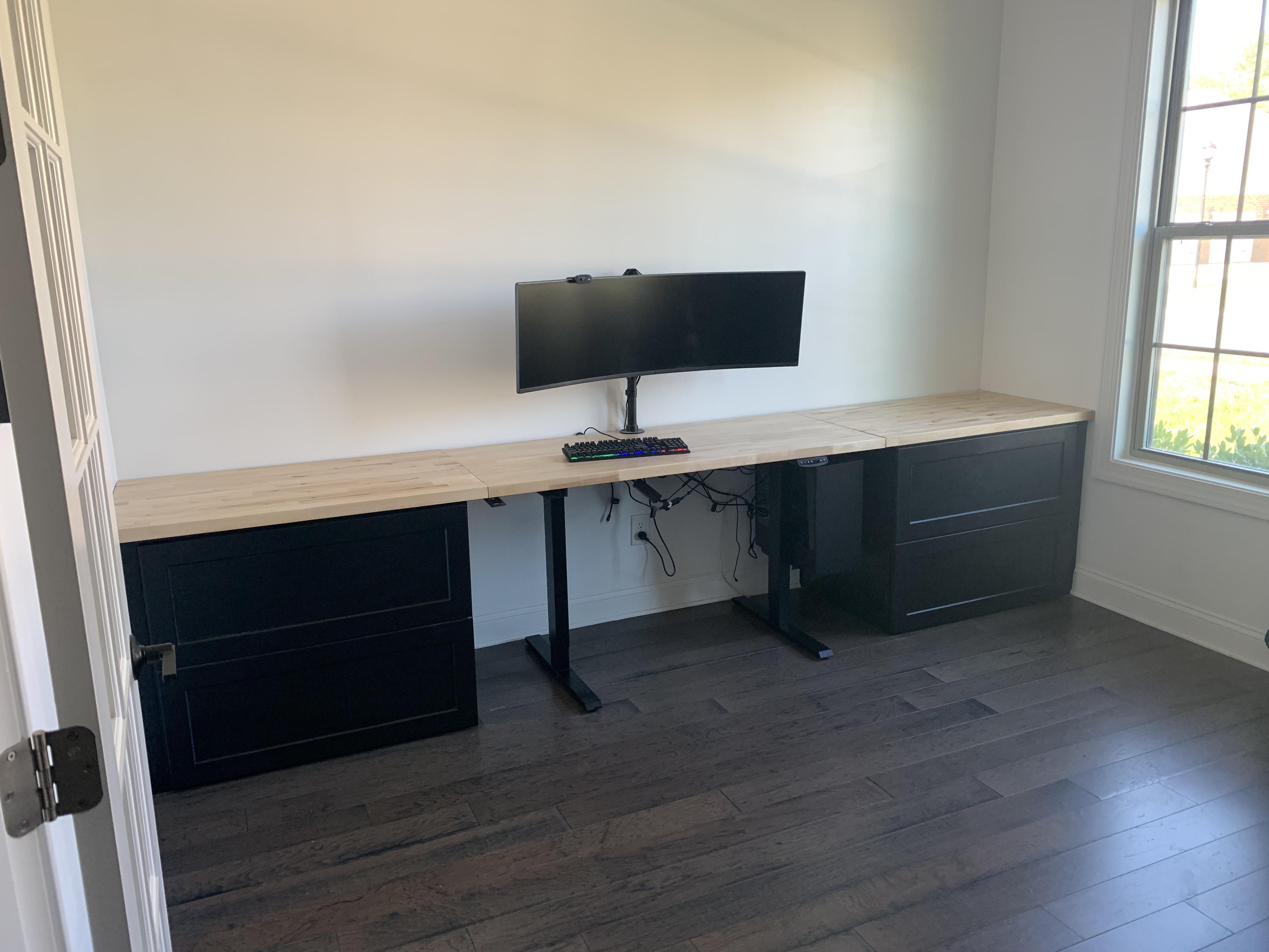 Finally finished my standing desk counter combo!! | Scrolller