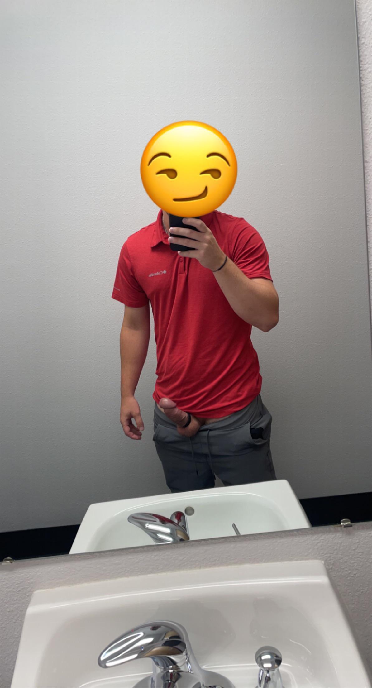 First nude ever 😅(m) Scrolller
