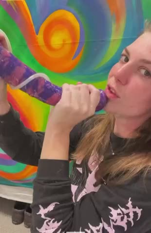 Full 10 minutes just posted (: peep that throat bulge 😍 | Scrolller