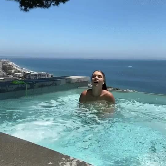 Gabbie Carter (GIF) Scrolller