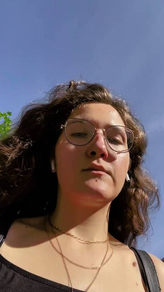 Got to bounce for one hour to get to work 👀 Scrolller