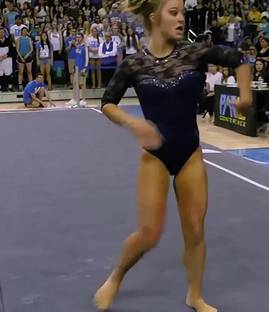 Gracie Kramer's jiggly ass.