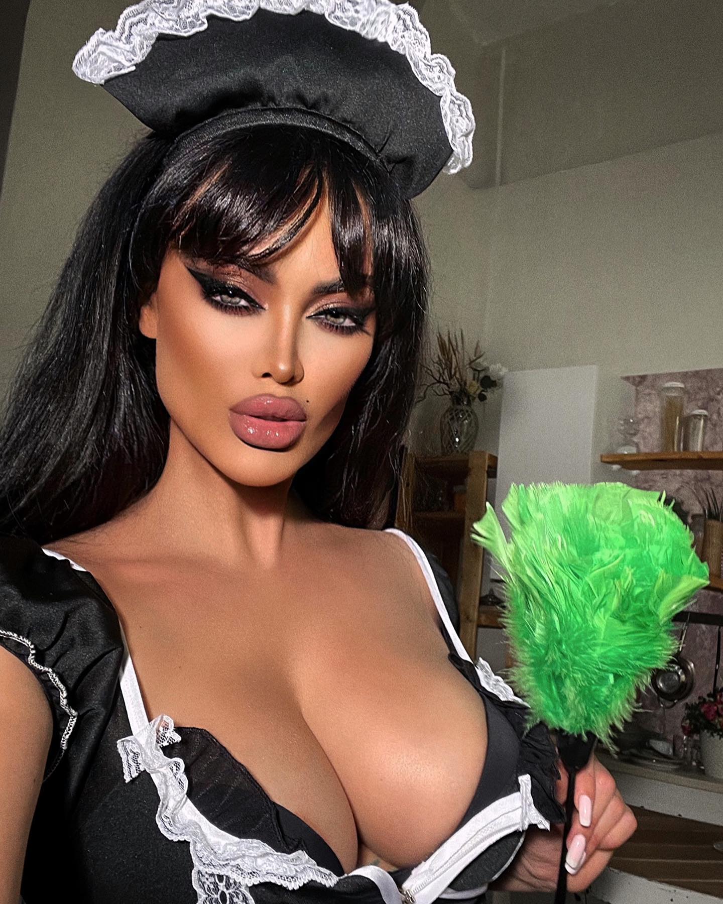 Green Duster | Scrolller