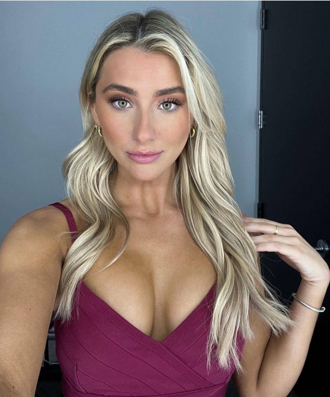 hannah-cook-scrolller