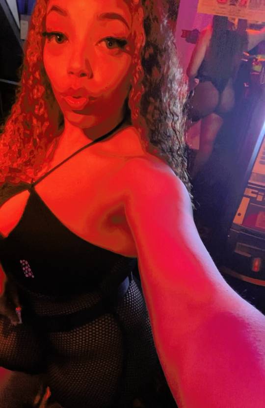 I wanna sit on your face Scrolller