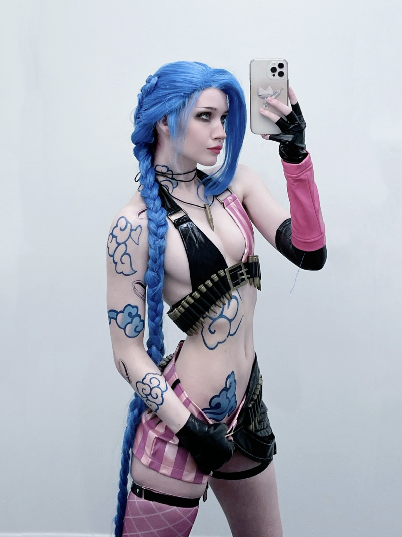 Jinx, League of Legends Nora Fawn Scrolller