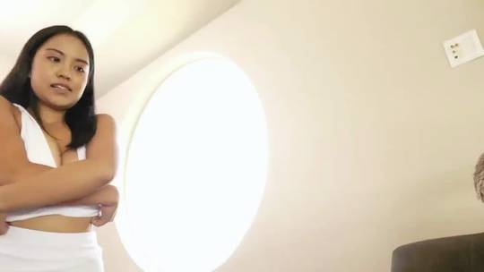 Luna Mills | Scrolller