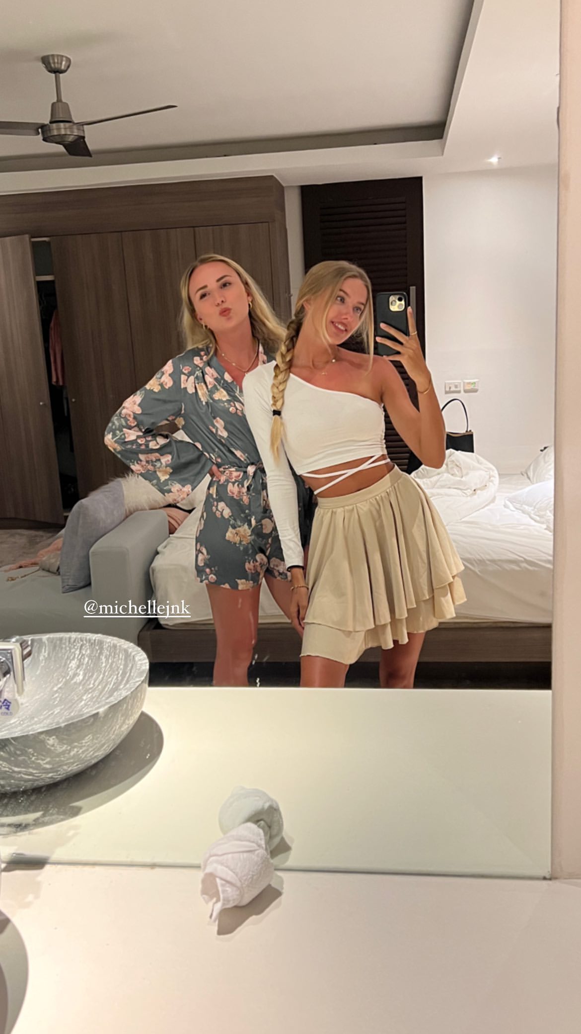 Michelle Janiak & Alica Schmidt [2022-09-19] | Scrolller
