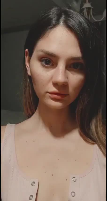 my-4-8-petite-body-and-flat-chest-want-some-attention-and-boners