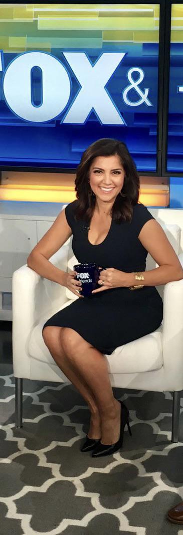 Never see any love for rachel campos duff. She got 8 kids but I’d give