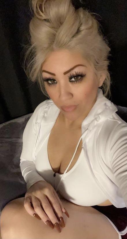 Now that I’m getting some of her OF pics would y’all still want to see normal pics of her like