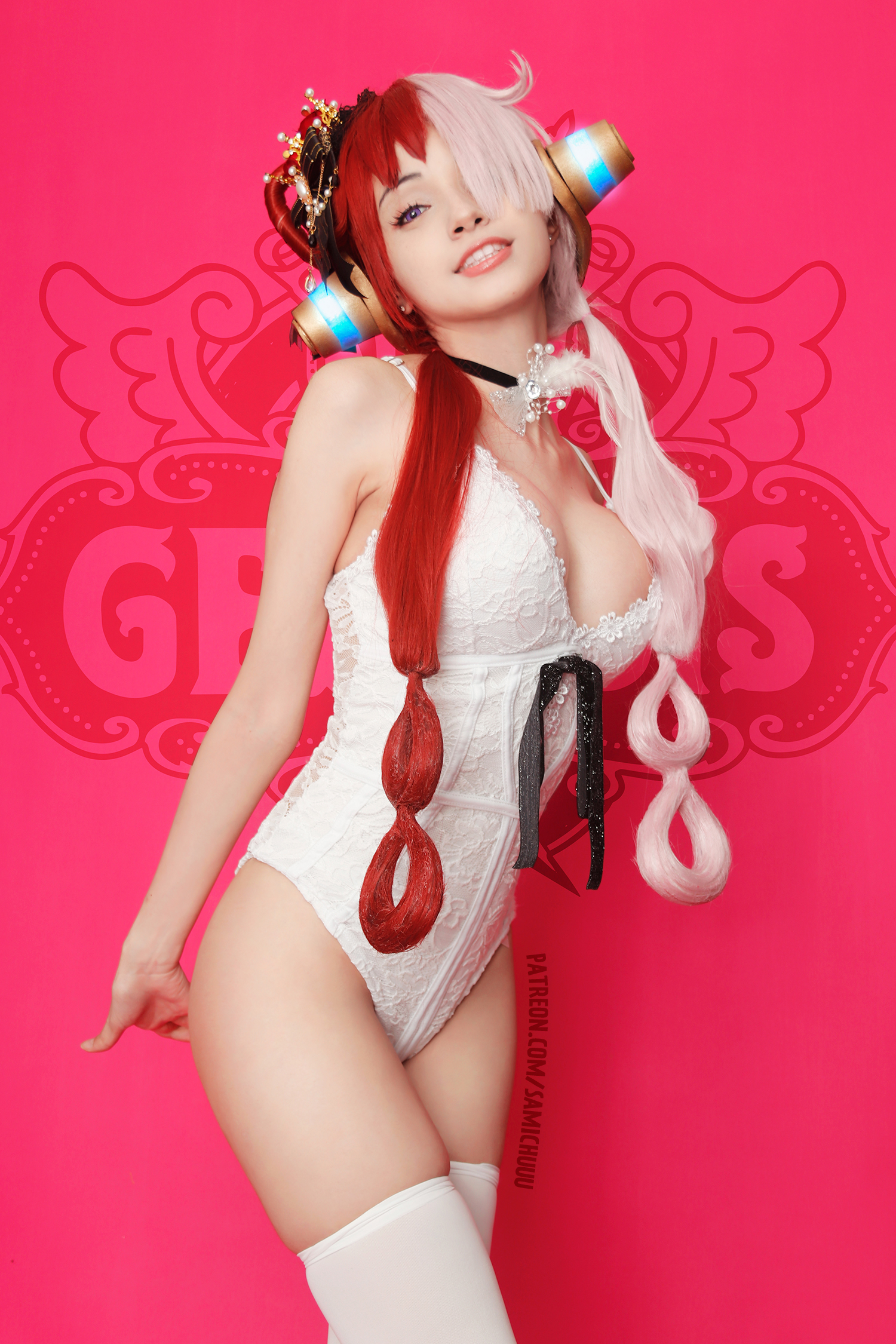 One Piece Uta Cosplay by Samichuuu | Scrolller