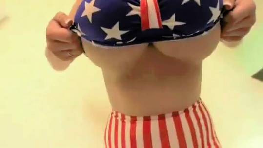 Patriotic Tits