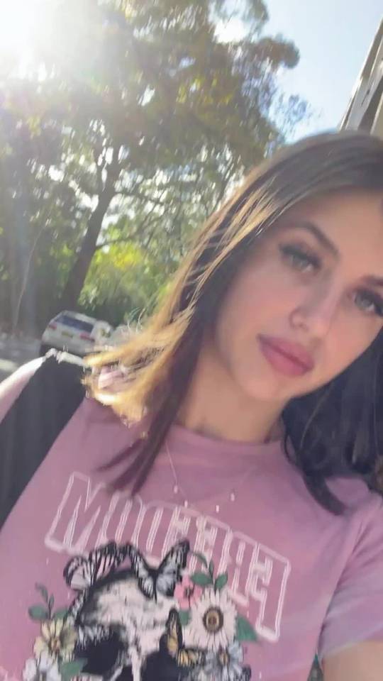 [F] quick flash on the walk to work | Scrolller