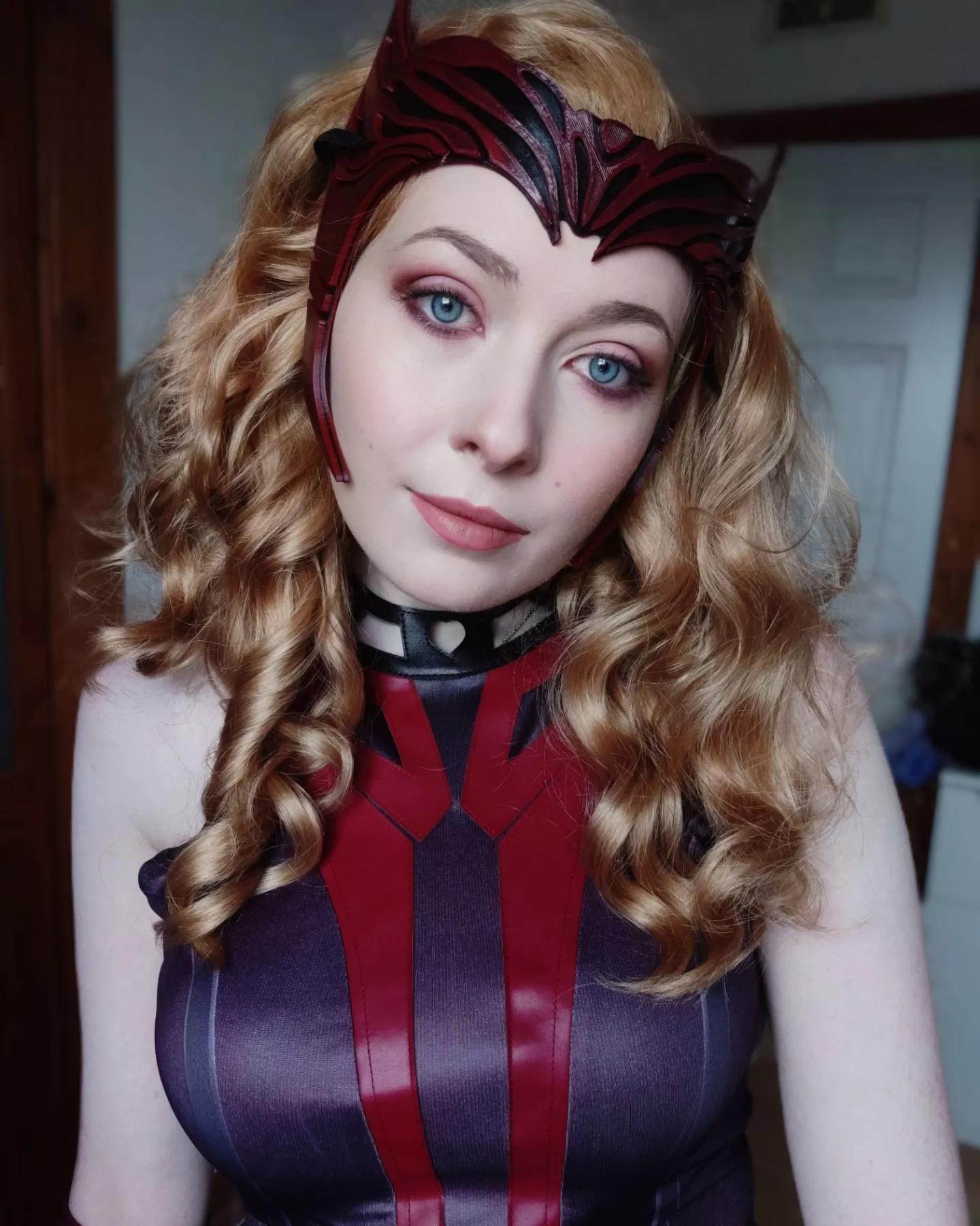Scarlet Witch Cosplay [By Batkitto] | Scrolller