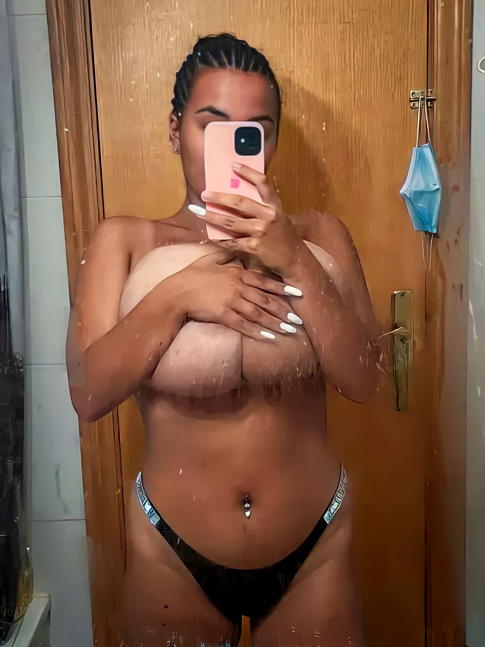 View and enjoy Anneris_ with the endless random gallery on Scrolller.com. 