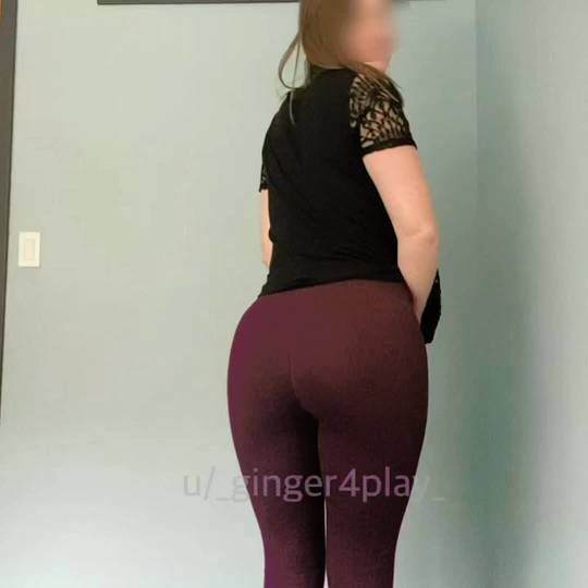 These yoga pants were getting at work Scrolller