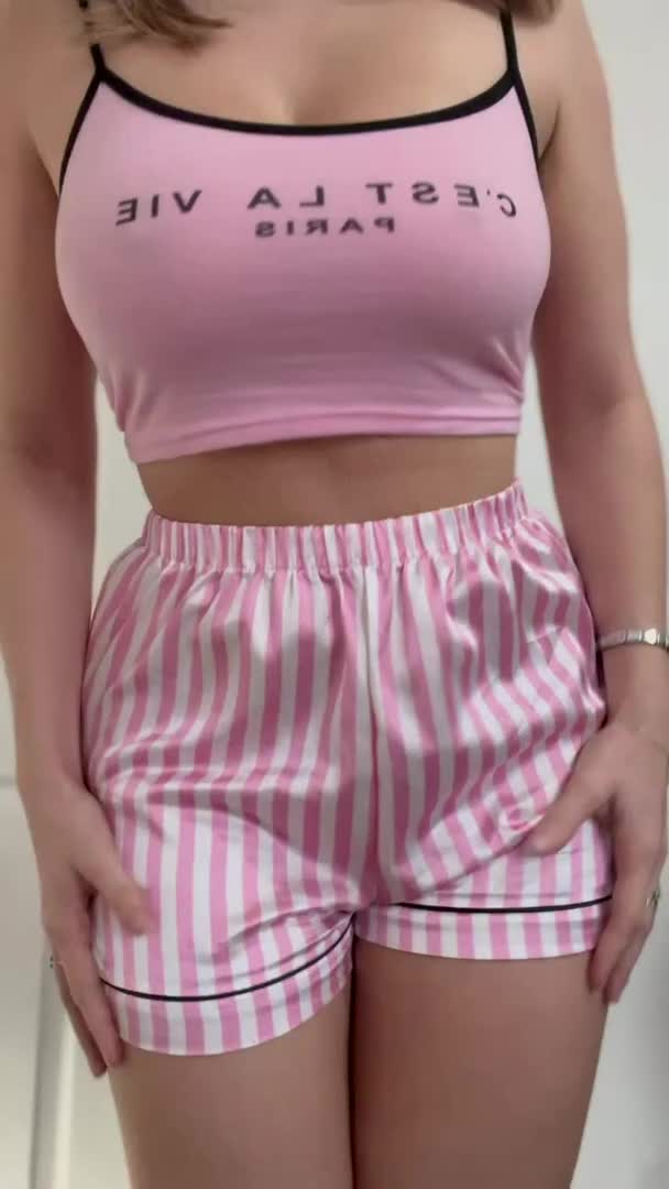 Titty drop in some cute PJ’s 😊 | Scrolller