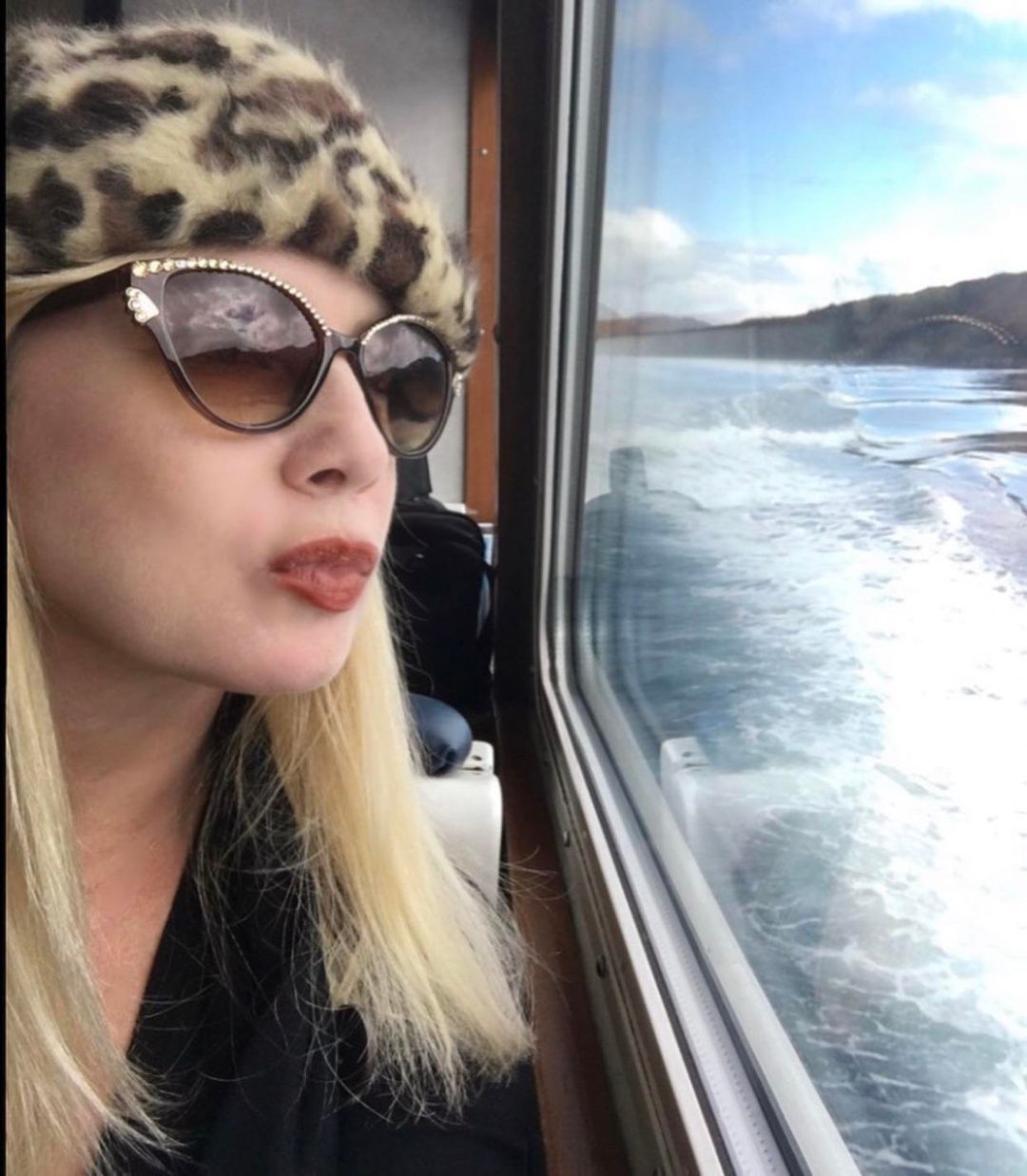 Traci Lords Scrolller