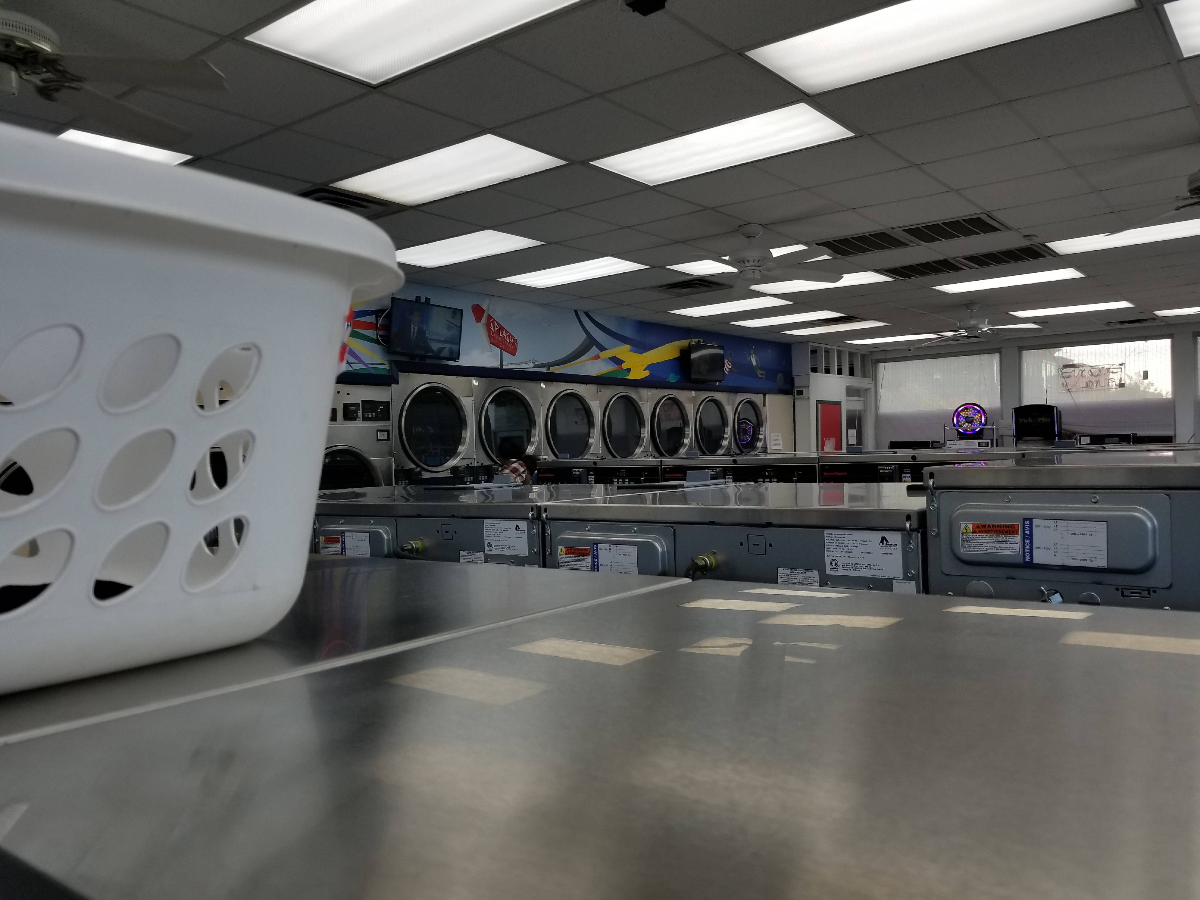 Turns out we do laundry at the same place Scrolller