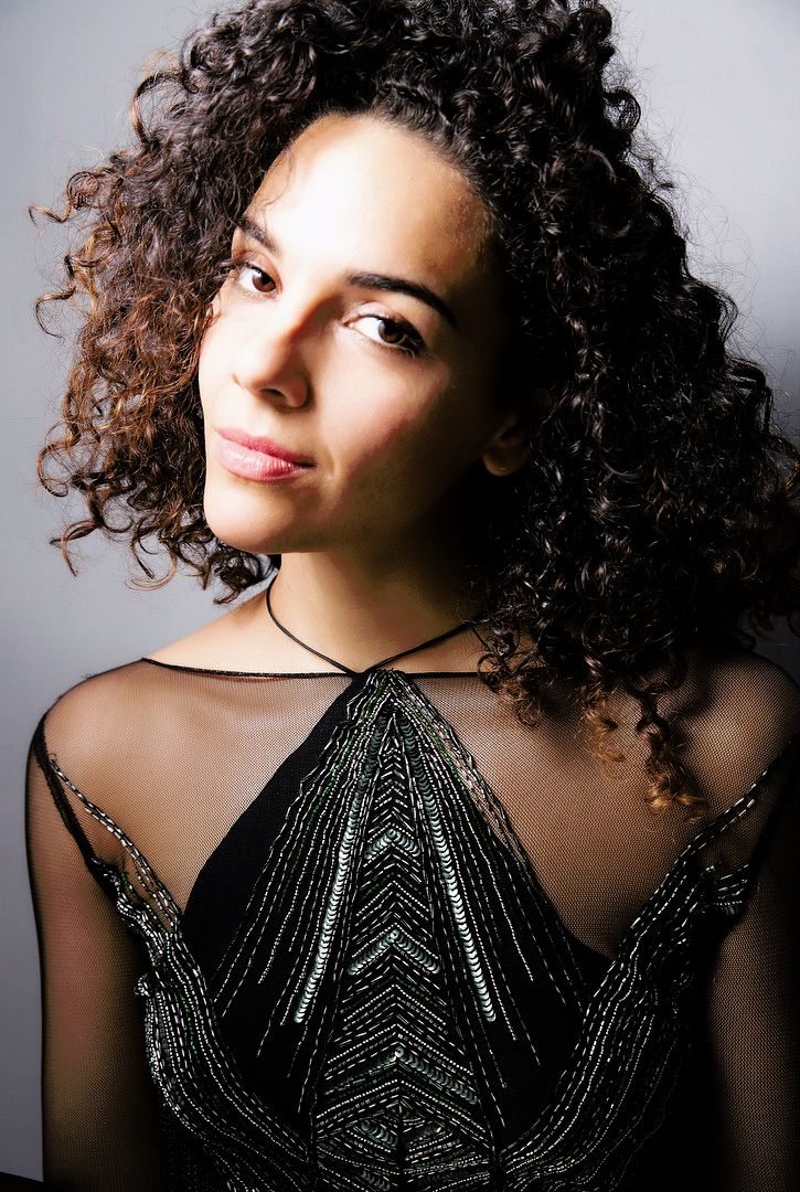 Vanessa Rubio | Scrolller