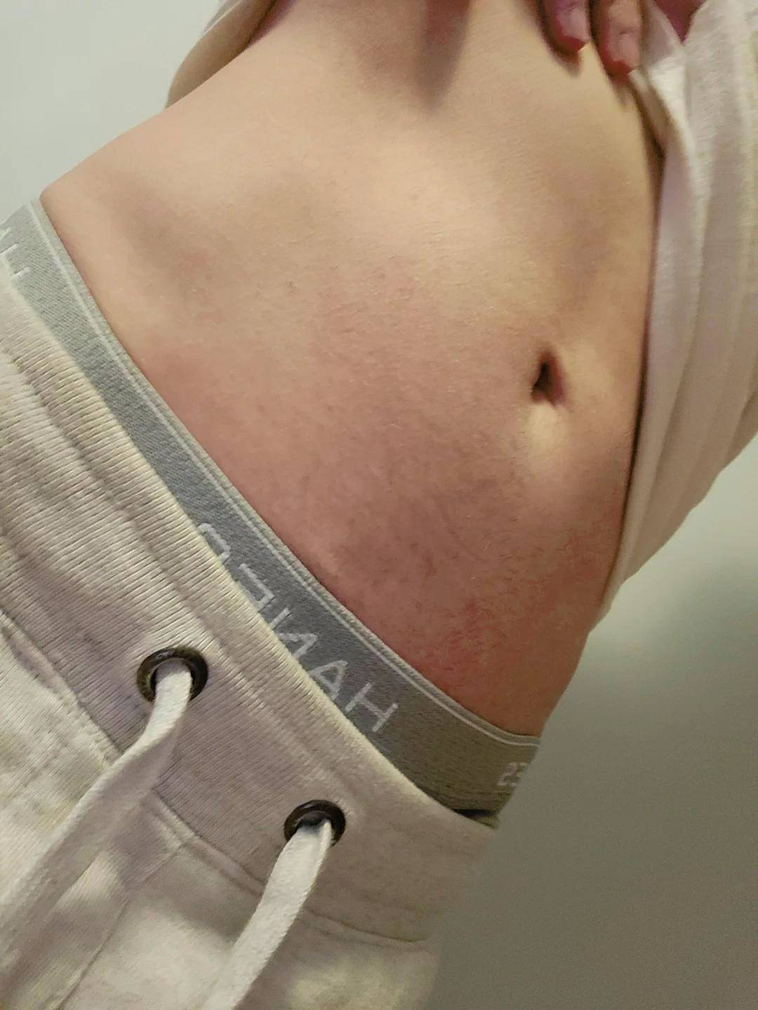 what-could-you-do-with-a-tiny-5-3-105lb-femboy-scrolller