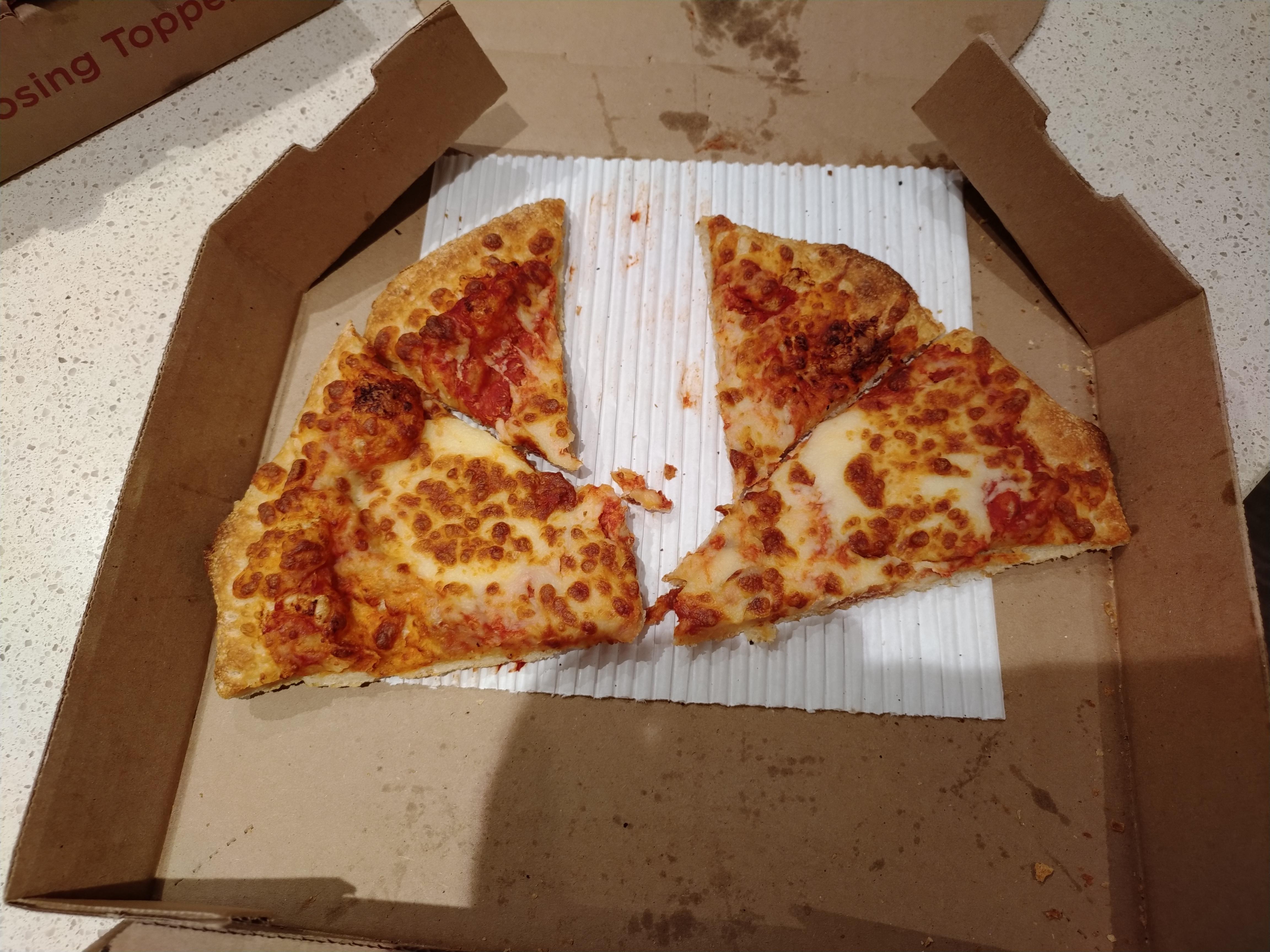 When the pizza chain slices like this :/ | Scrolller