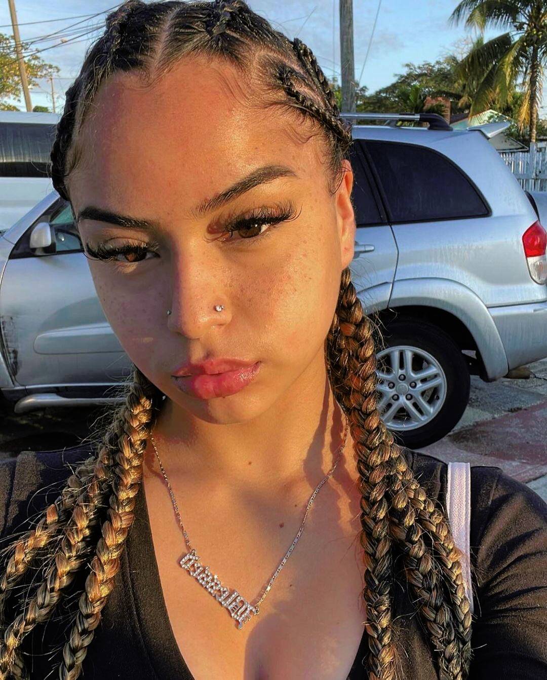 Who got her videos her link in the comments scrolller