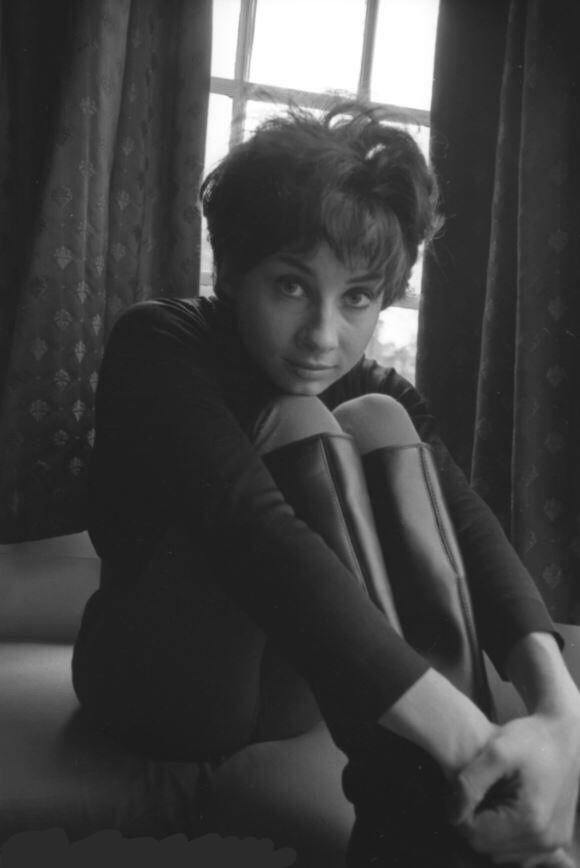 1960s Carole Ann Ford Of Doctor Who Fame Was Absolutely Gorgeous And ...