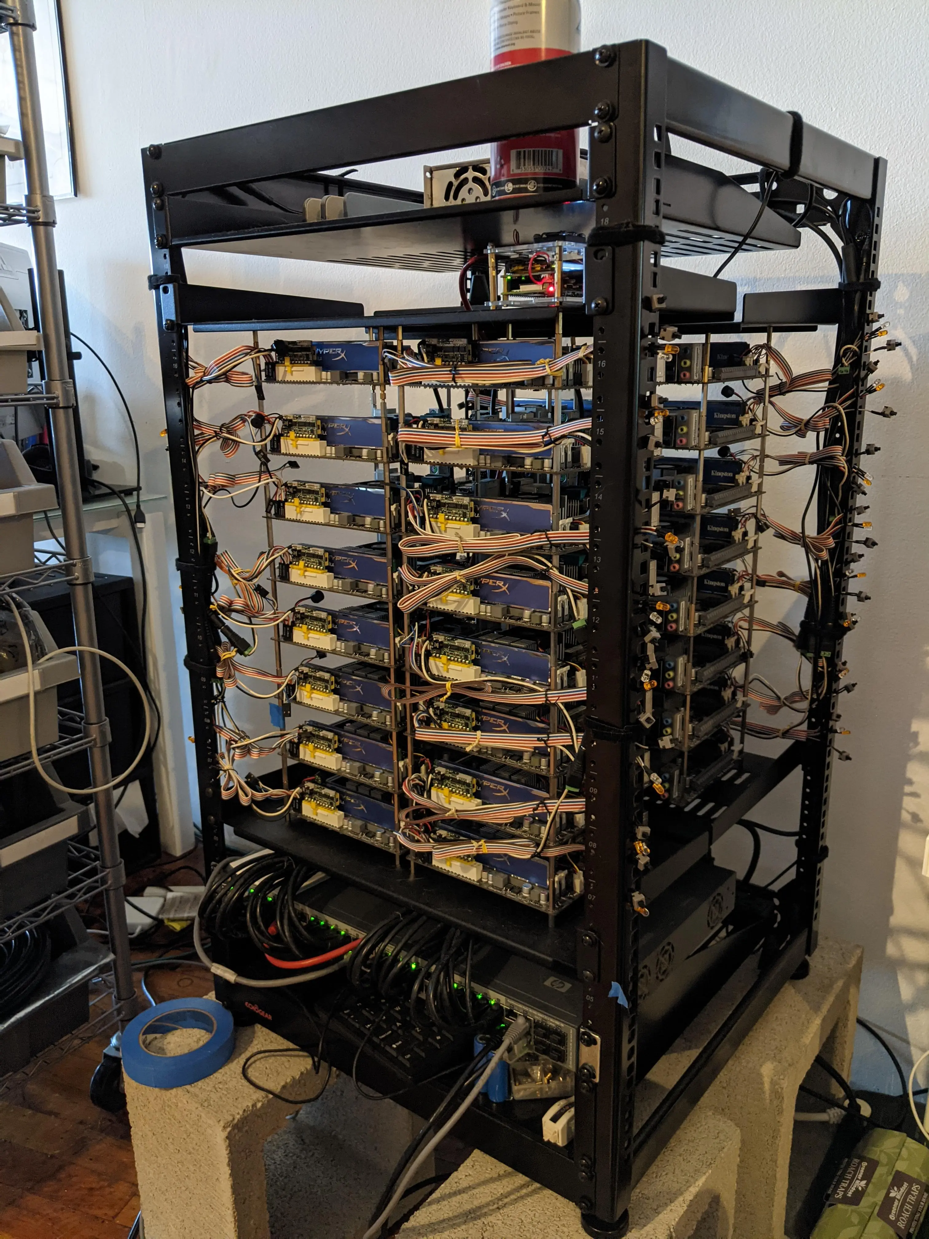 32 Node KBN-I/5200 Kubernetes cluster running Debian 10/K8s 1.17/Intel ...