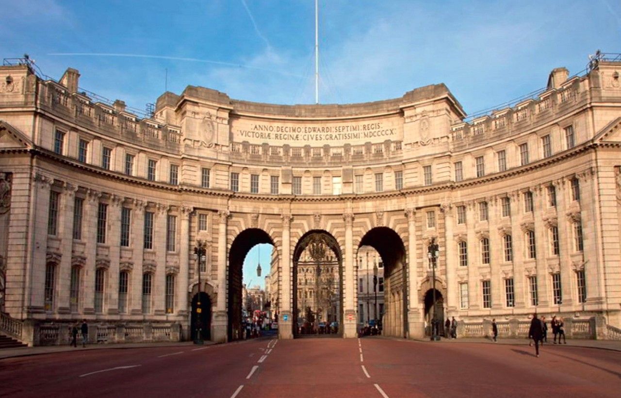 Admiralty Arch From The Mall London Scrolller 6861