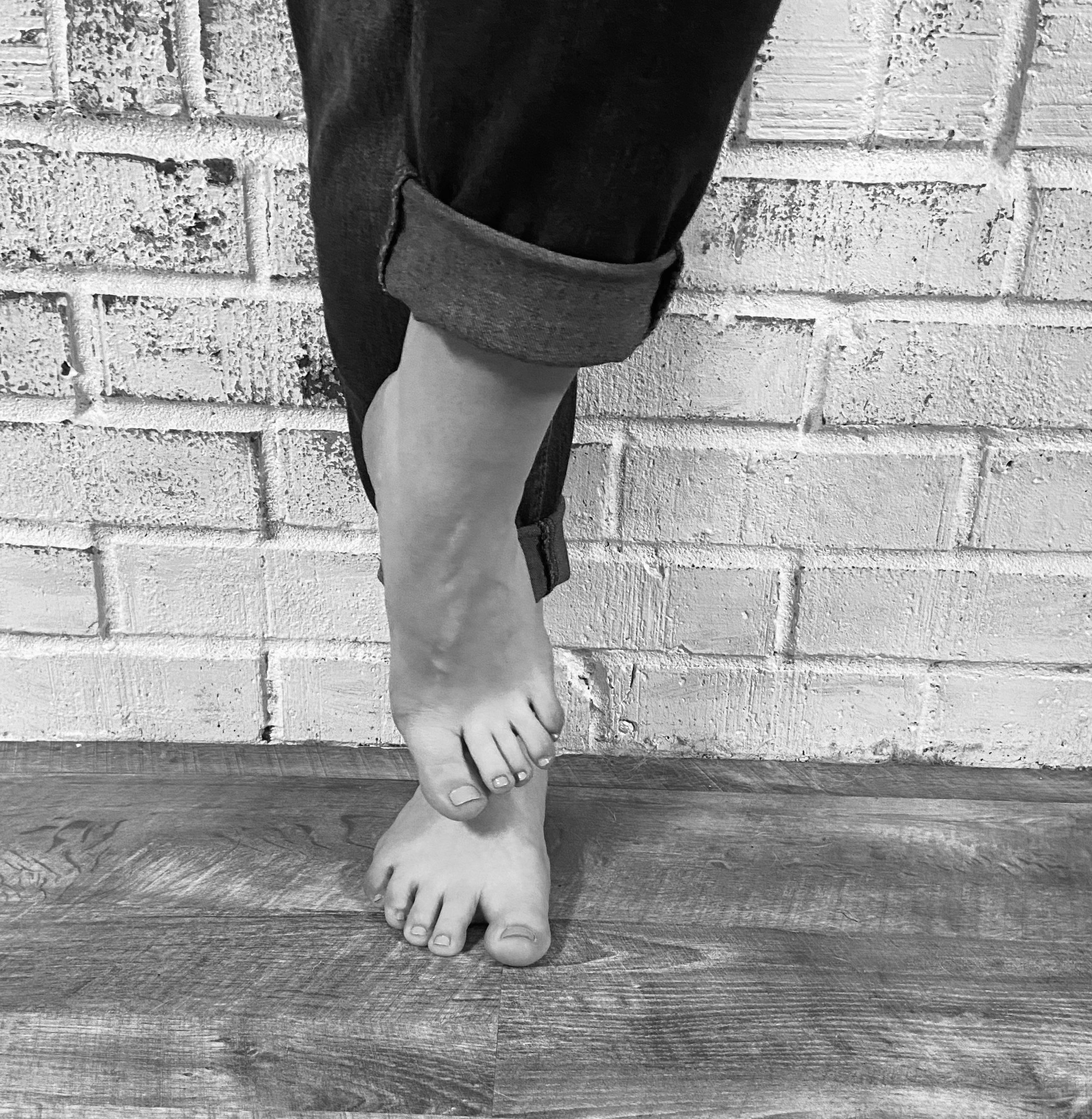 afternoon-feet-delight-scrolller