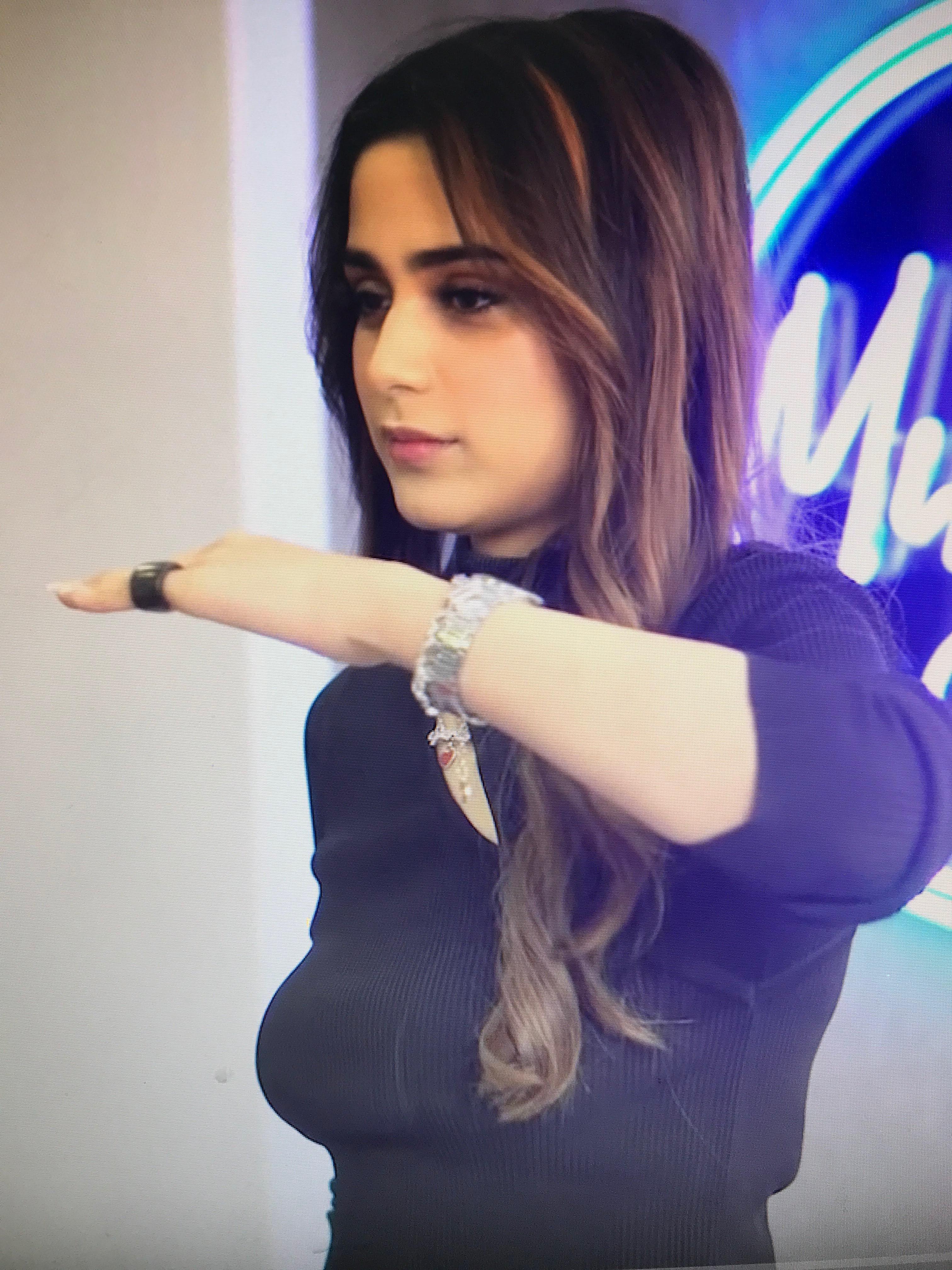 Aima Baig’s low hanging boobs Scrolller